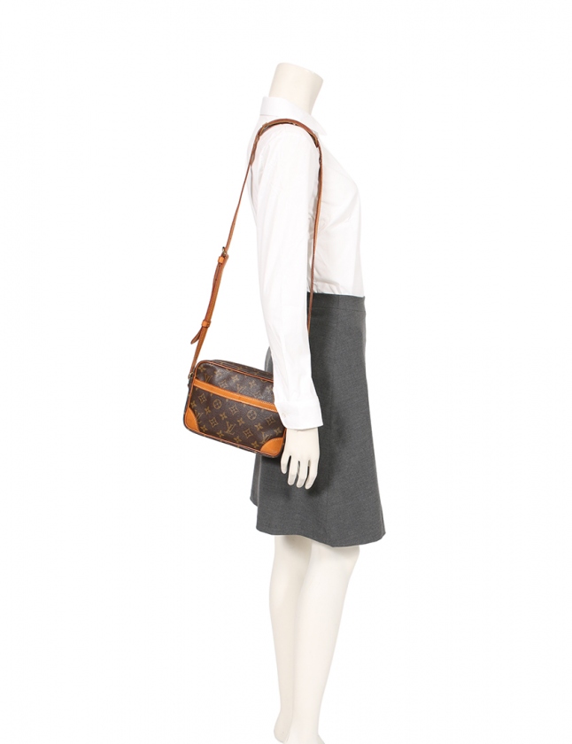 ルイヴィトン LOUIS VUITTON ショルダーバッグ トロカデロ24 