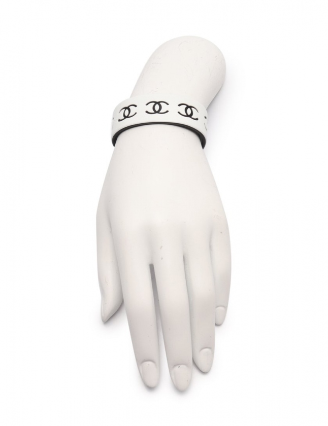 CHANEL シャネル ココマーク リストバンド ブレスレット バングル 白 黒