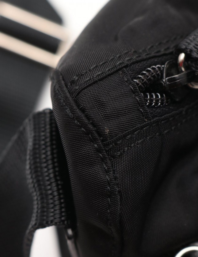 プラダ　PRADA ナイロン　ショルダーバッグ　B10140 VELA NERO プラダ PRADA ショルダーバッグ VELA 黒 B10140 ナイロン レディース