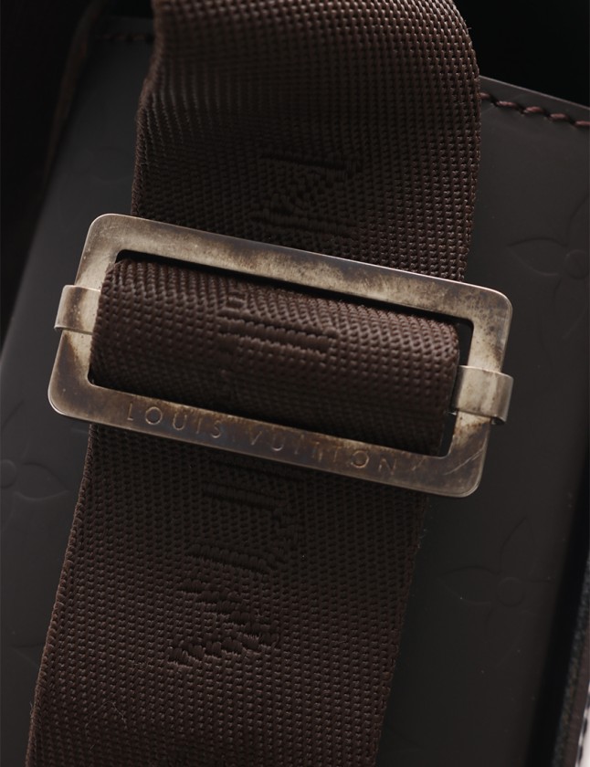 ルイヴィトン LOUIS VUITTON ショルダーバッグ フォンジー