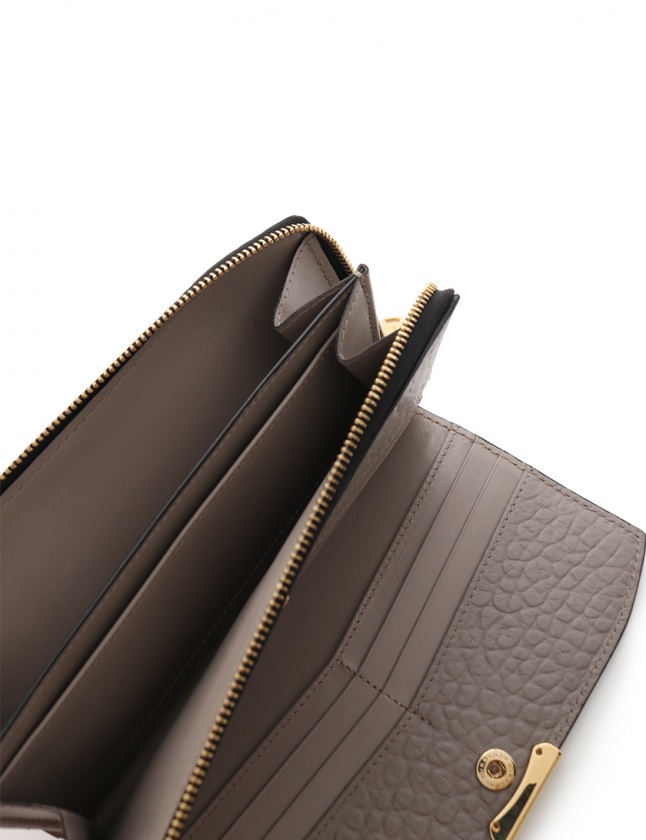 バーバリー Alvington コンチネンタルウォレット L字ファスナー レザー