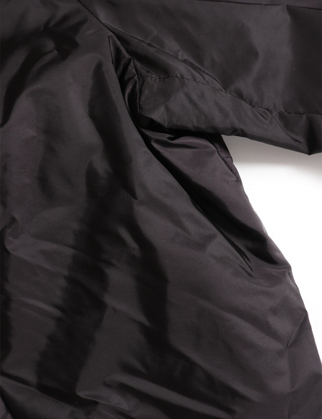 プラダ PRADA ナイロンパーカー ブルゾン 黒 44 アウター ワンポイント 