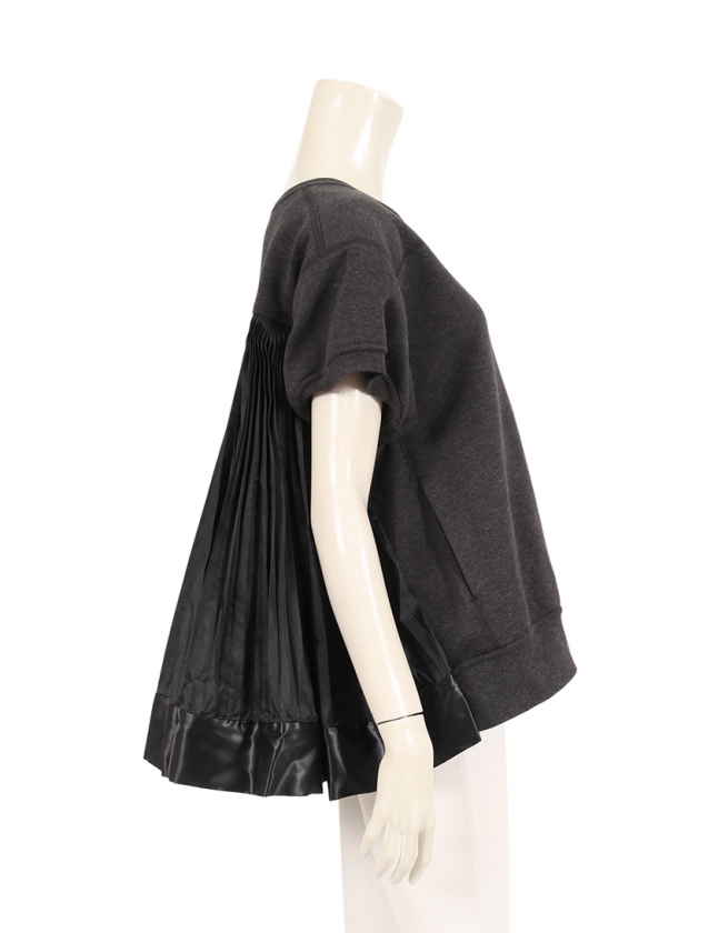 サカイ sacai × NIKE Tシャツ カットソー バックプリーツ フレアテック  