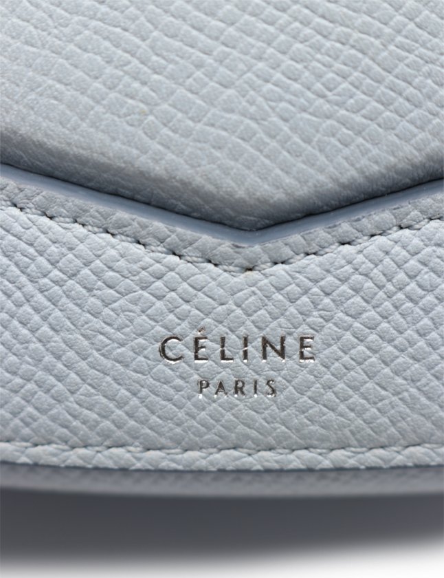 美品 セリーヌ レザー ショルダーバッグ スモール トロッター ロゴ型押し 灰色 セリーヌ CELINE ショルダーバッグ スモール トロッター 水色