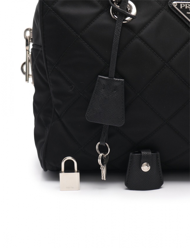 PRADA プラダ ショルダーバッグ レザー ブラック PRADA ブラックレザーショルダーバッグ