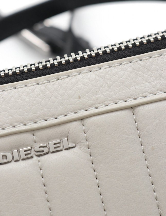 diesel LE zippER クラッチバッグ ディーゼル DIESEL クラッチバッグ ショルダーバッグ 白 黒
