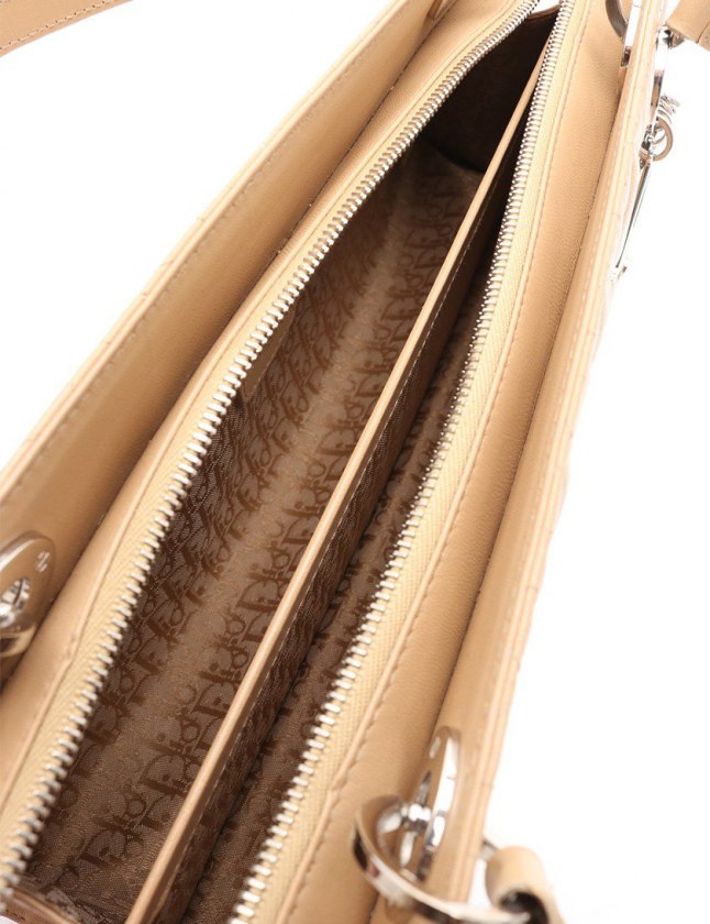 Christian Dior／クリスチャンディオール／パーティーバッグ／ベージュ 新作 新品 定価以下 Christian Dior ディオール DIOR BOOK TOTE