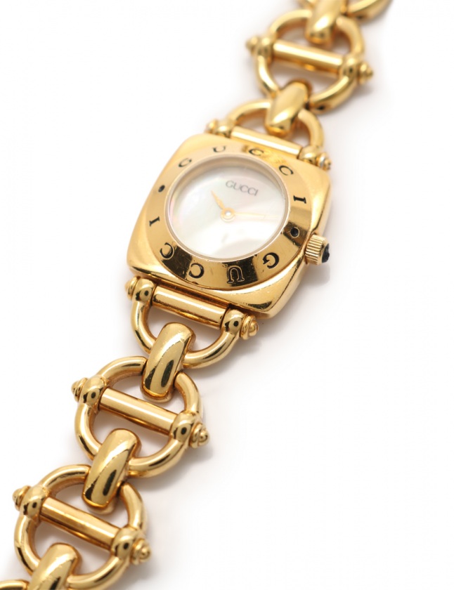 グッチ GUCCI 腕時計 バングルウォッチ レディース ゴールド 6400L GP