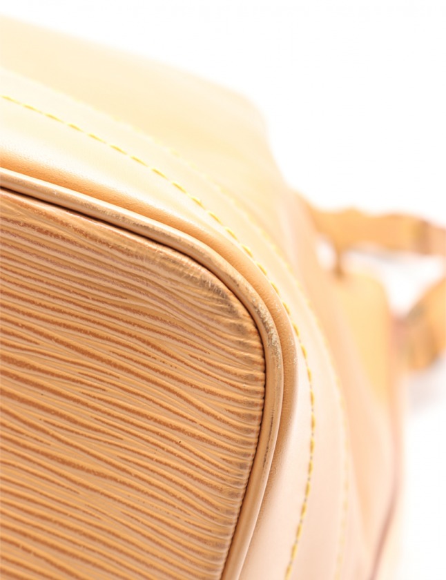 ルイヴィトン LOUIS VUITTON ショルダーバッグ ノエ エピ ウィニペグ 