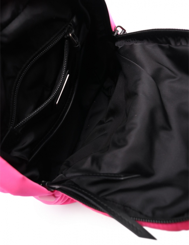 プラダ　ナイロンバッグ 黒 ピンク PRADA プラダ クラッチバッグ ネオンピンク ナイロン【432