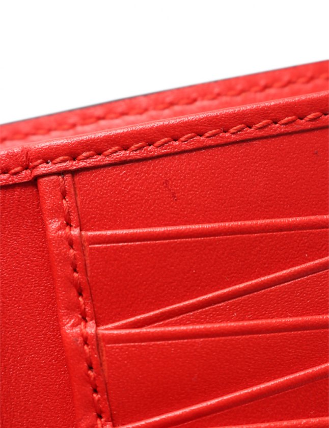 GUCCI　エナメル 赤 二つ折り財布 限定品 GUCCI 二つ折り財布 エナメルレッド 203549•4276 - メルカリ