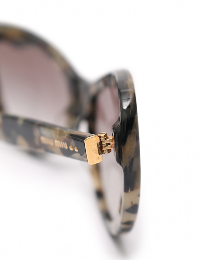 ミュウミュウ miumiu サングラス グレー マルチカラー 小物