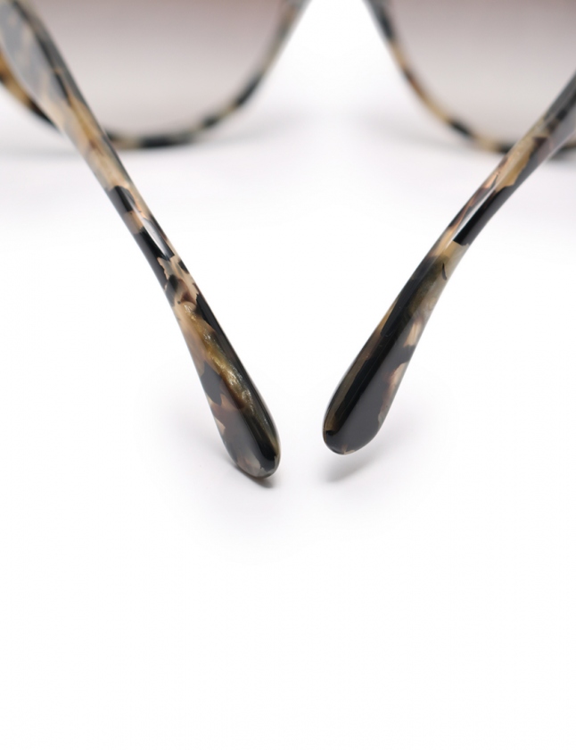 美品　miumiu ミュウミュウ　SMU 04キャットアイ　サングラス ミュウミュウ miumiu サングラス グレー マルチカラー 小物