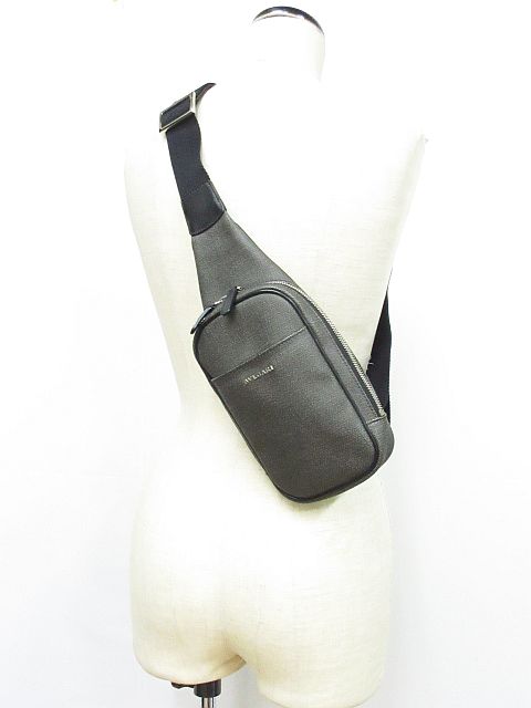 ブルガリ Bvlgari 338 ウィークエンド ボディバッグ ワンショルダー ヘリンボーン 鞄 グレー Mm 10 メンズ 116 ベクトルパーク