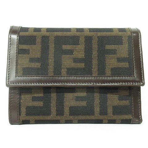 極美品 FENDI フェンディ ズッカ柄 コンパクト二つ折り財布 正規品 FENDI】フェンディ『ズッカ柄 二つ折り長財布』8M0000