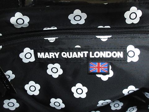 【タグ付】マリークワント プレートロゴ ボストンバッグ 布地 × エナメル タグ付】マリークワント プレートロゴ ボストンバッグ 布地