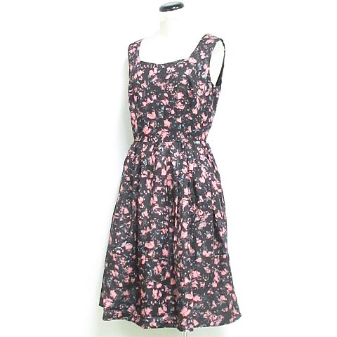 未使用品 リエンダ Rienda ディープ フラワー フレア ワンピース 膝丈 ノースリーブ 総柄 花柄 黒 ピンク M Nk 942 01 レディース 116 ベクトルパーク