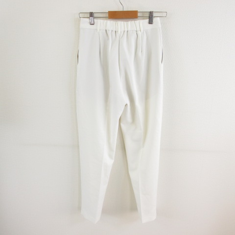 新品未使用タグ付き☆spick&span 白テーパードパンツ Spick & Span - スピック&スパン テーパードパンツ スラックス