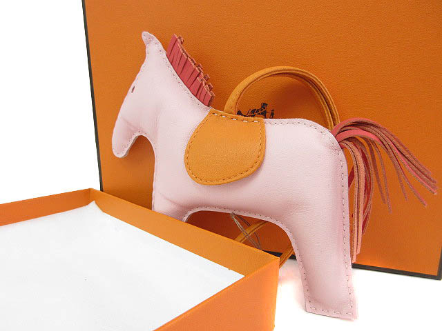 未使用品 エルメス HERMES ロデオ バッグ チャーム ローズ