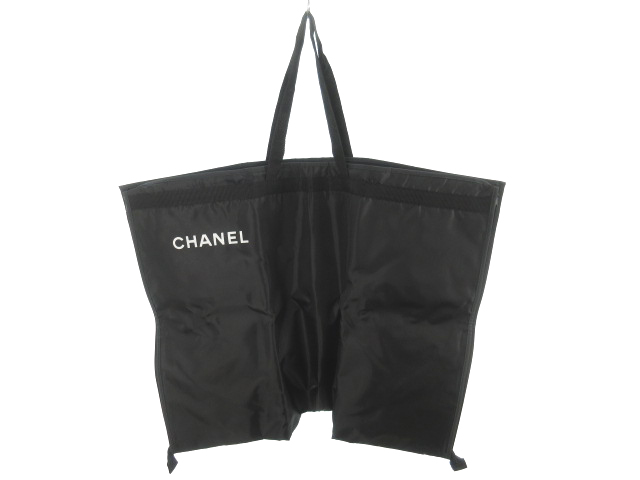 未使用品 シャネル Chanel ガーメント 衣装カバー ケース 衣類 純正 ロゴ トートバッグ ナイロン 黒 ブラック 白 ホワイト 小物 69ｃｍ 50ｃｍ 鞄 レディース 121 901903300002 ベクトルパーク