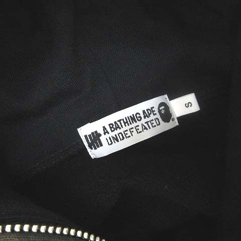 アベイシングエイプ A BATHING APE ×UNEDFEATED シャーク