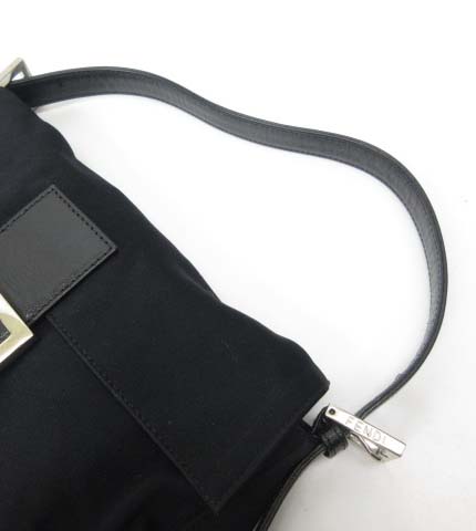 フェンディ FENDI マンマバケット ショルダーバッグ ワンショルダー FFロゴ シルバー金具 黒 ブラック レディース
