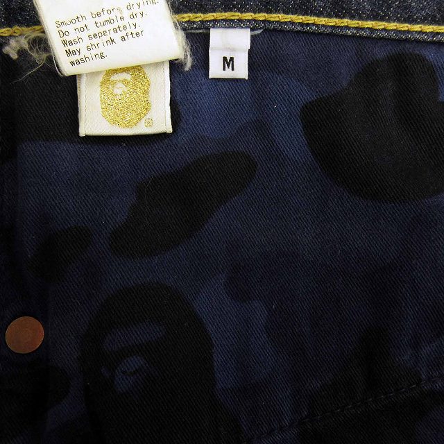 アベイシングエイプ A BATHING APE デニムパンツ バックプリント