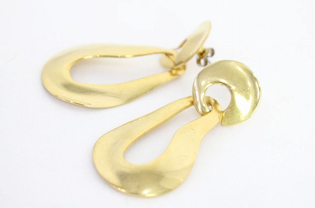 クシュカ CUSHKA ピアス アクセサリー アンティーク風 変形 デザイン 