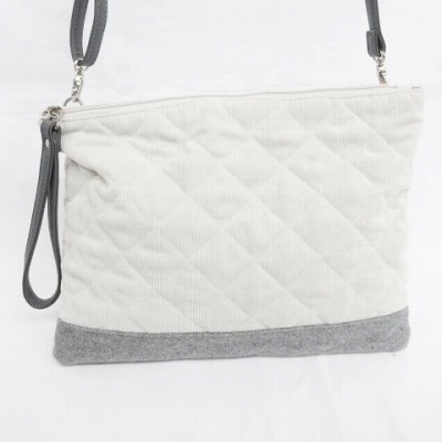 アースミュージック エコロジー Earth Music Ecology ショルダーバッグ セカンドバッグ 肩掛け 2way キルティング コーデュロイ フェルト オフホワイト グレー レディース 135 ベクトルパーク