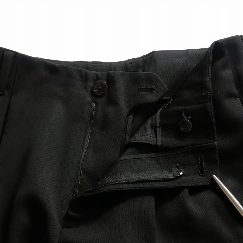 タロウホリウチ TARO HORIUCHI th products タック ハーフパンツ