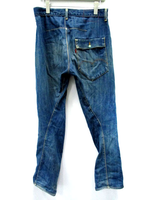 リーバイスレッド Levi