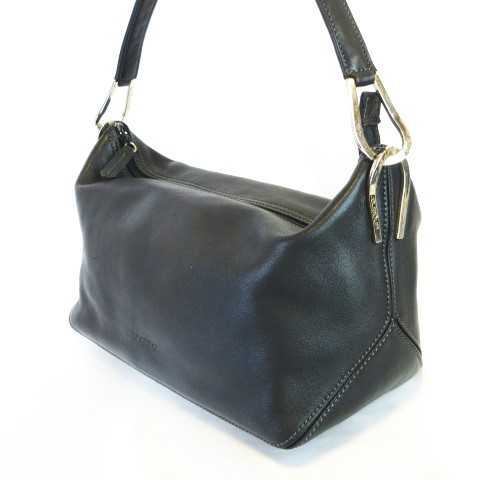 美品　ウンガロ　ungaro ワンショルダー　ハンドバッグ　チェーン　肩掛け　黒 美品 ウンガロ ungaro ワンショルダー ハンドバッグ チェーン