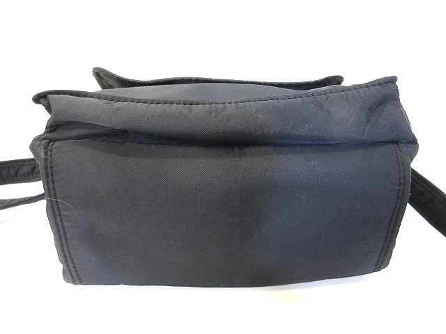 An American in Paris ショルダーバッグ An American in Paris ショルダー バッグ 肩掛け 斜め掛け 鞄 ブラック