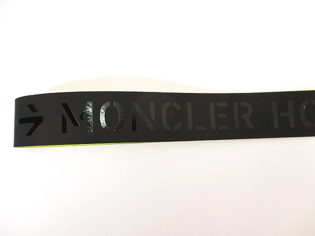 モンクレール MONCLER HOUSE OF GENIUS ネックストラップ ロゴ バイ