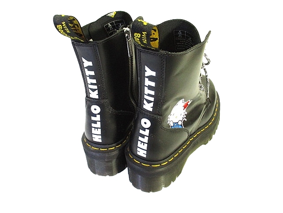 美品！　Dr. Martens ハローキティ 3ホール　厚底 Dr.Martensハローキティ 60周年記念 厚底 3ホール 25.5cm