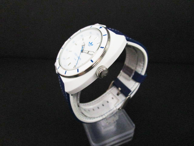 アディダス時計 アディダスよりスケルトンボディの新作登場 | 株式会社ザ