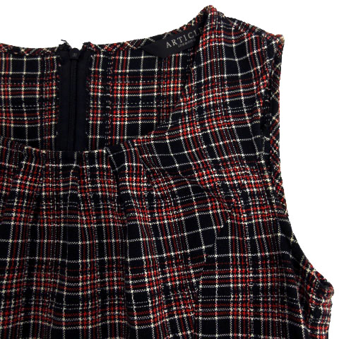 赤いチェック柄 ノースリーブワンピース 赤いチェック柄 ノースリーブワンピース