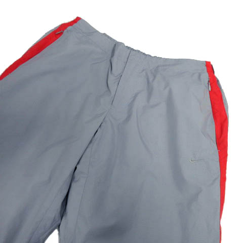 Nike 赤/グレー ウィンドブレーカー NIKE ナイキ メンズ ナイロンジャケット ウィンドブレーカー グレー⁄灰色×レッド⁄赤　Mサイズ　アウター⁄ジャンパー⁄上着　ジップアップ
