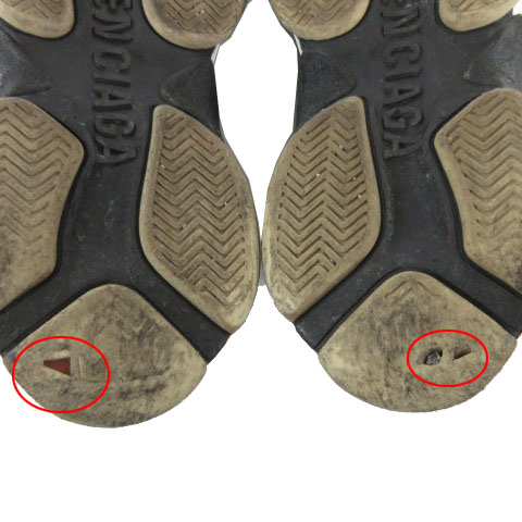 バレンシアガ BALENCIAGA TRIPLE S トリプルエス スニーカー ロゴ刺繍