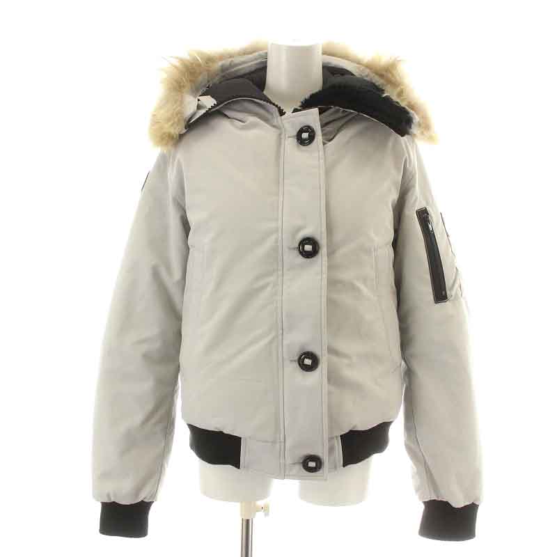新品同様✨　カナダグース　ラブラドール　ボンバー　ジャケット　ベージュ　M CANADA GOOSE【カナダグース】よりラブラドールダウンジャケット