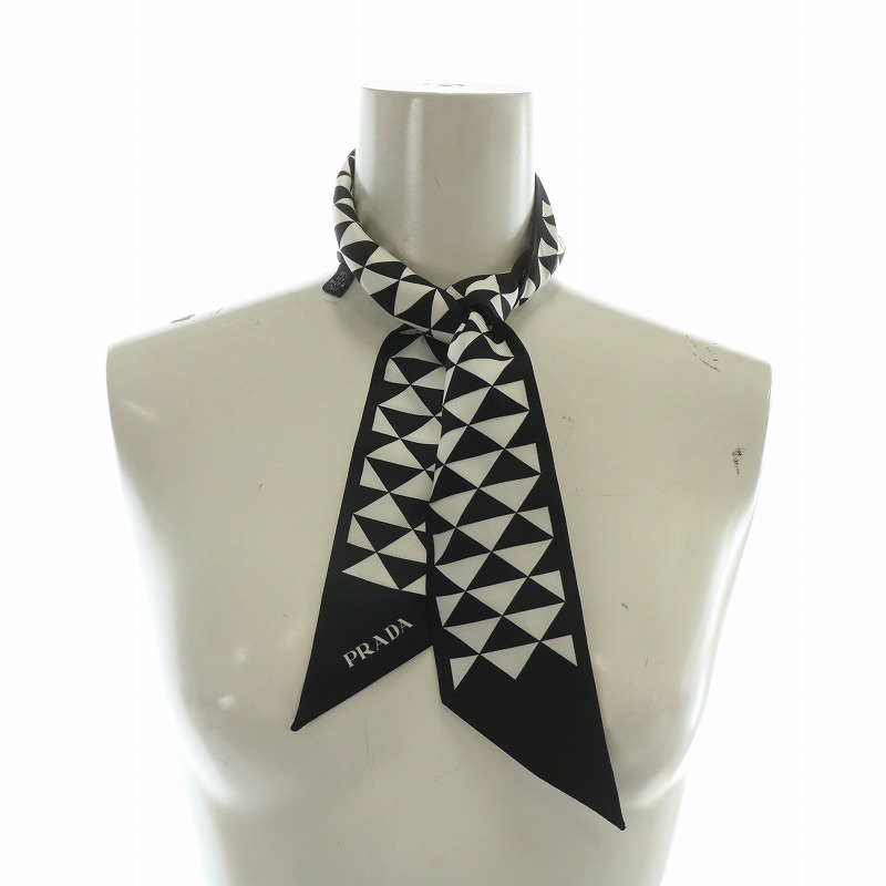 プラダ PRADA スカーフ ツイル 絹 シルク トライアングル柄 総柄 ロゴ  