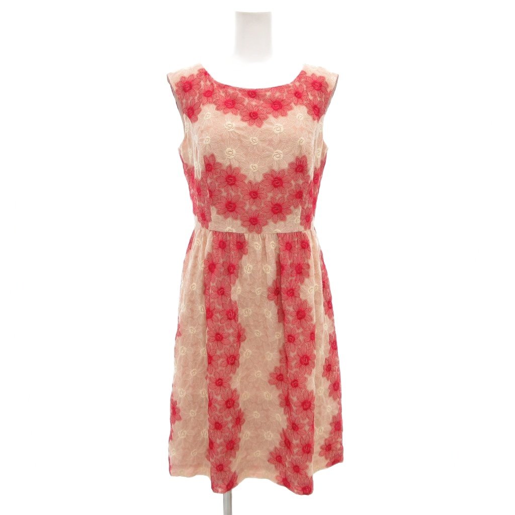 トッカ｝花柄刺繍 ノースリーブ ひざ丈ワンピース トッカ 花柄刺繍