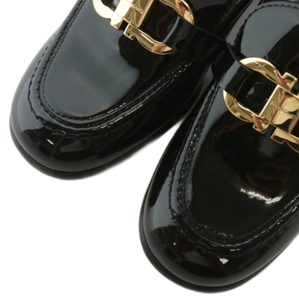 未使用品 サルヴァトーレフェラガモ Salvatore Ferragamo MARLENA