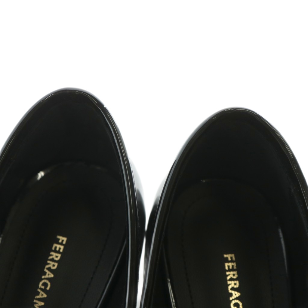 未使用品 サルヴァトーレフェラガモ Salvatore Ferragamo MARLENA