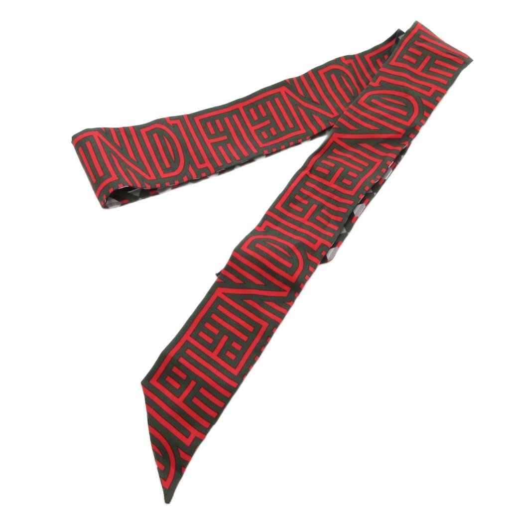 FENDI ラッピー ロゴ 花柄 ブラック×グリーン FENDI ラッピー ロゴ 花