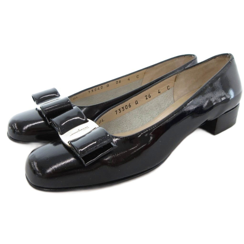 サルヴァトーレフェラガモ Salvatore Ferragamo ヴァラ パンプス  