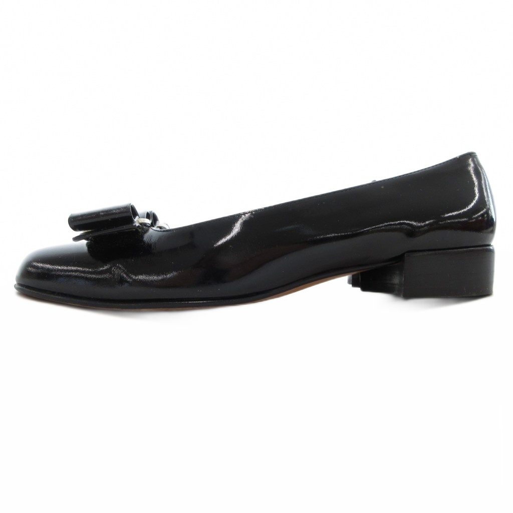 サルヴァトーレフェラガモ Salvatore Ferragamo ヴァラ パンプス  