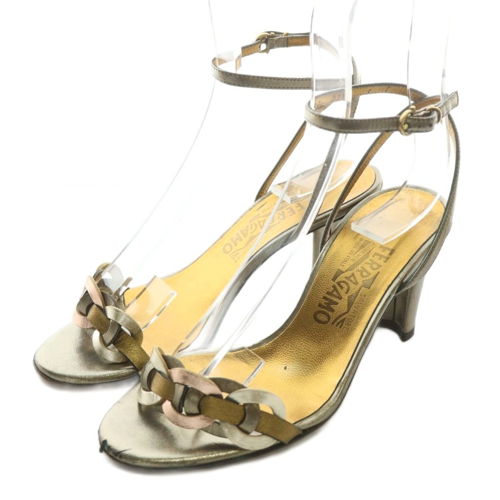 フェラガモ オープントゥサンダル フェラガモ ホワイト オープントゥ