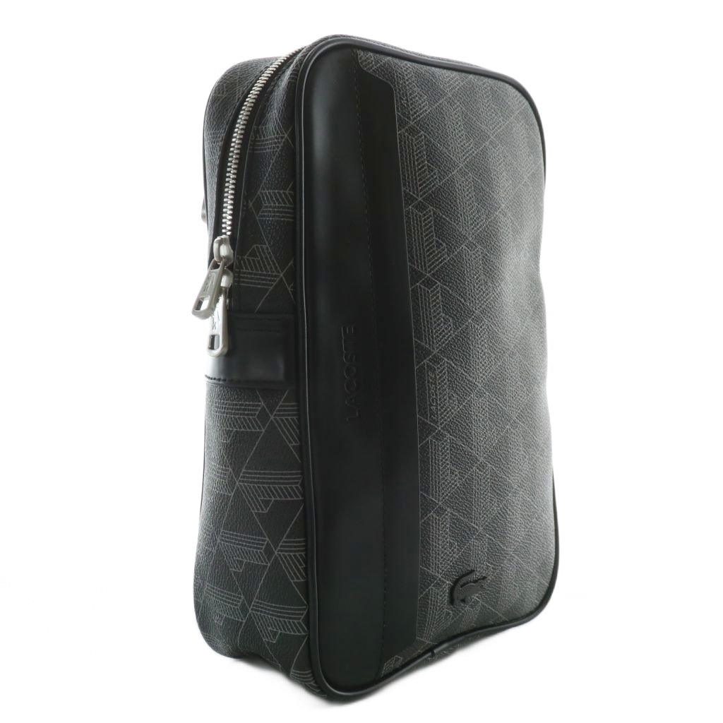 LACOSTE ブラック ボディバッグ　レザー　ブラック　ショルダーバック LACOSTE ブラック レザー ショルダーバッグ