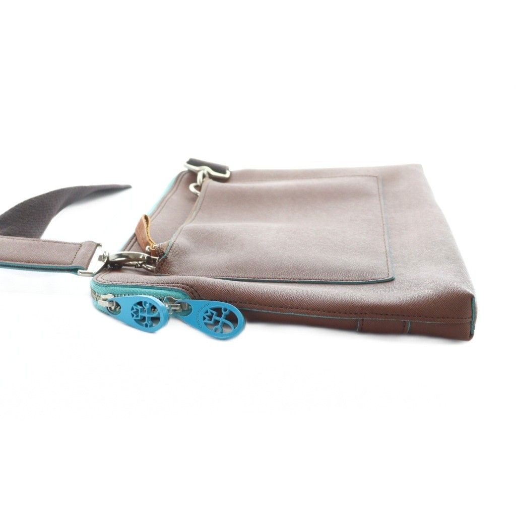 カステルバジャック CASTELBAJAC ショルダーバッグ 斜めがけ レザー